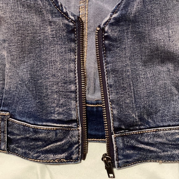 Garage Denim Blue Zipper Vest Size Medium - Picture 6 of 7